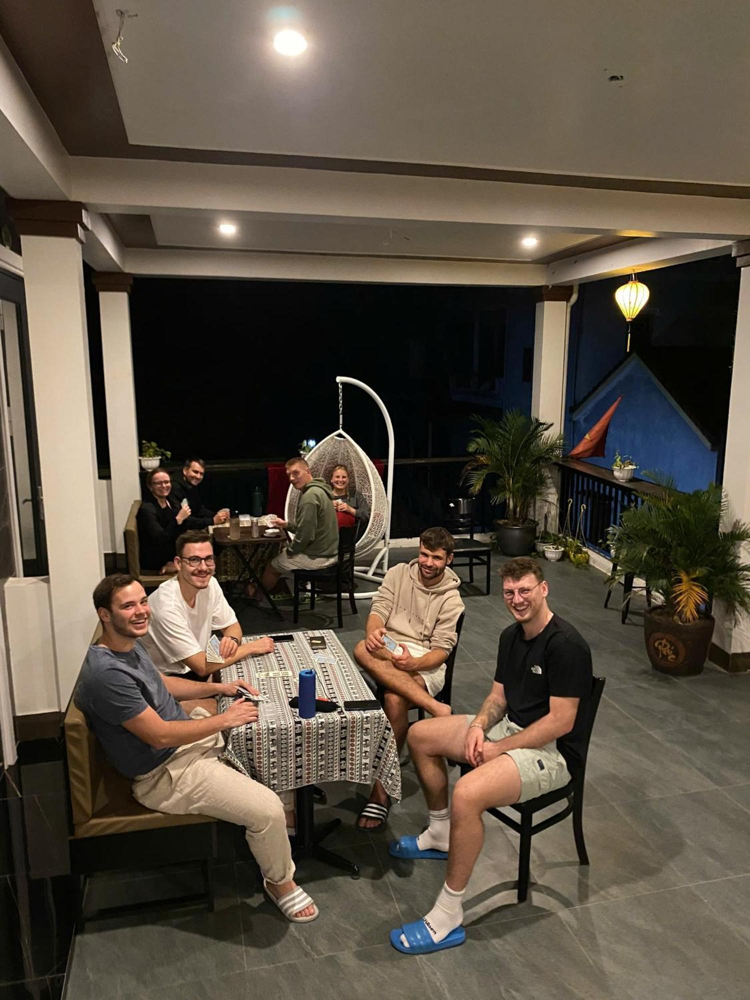 Tutu'S Homestay Фонгня Экстерьер фото